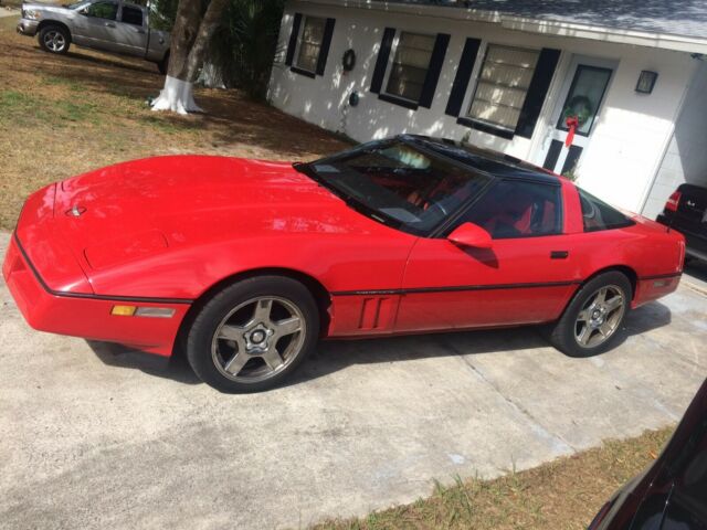 1985 Red Chevrolet Corvette