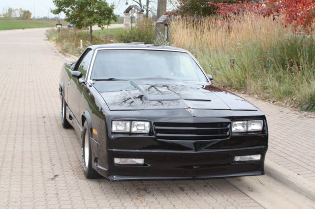 1985 black Chevrolet El Camino Cab & Chassis