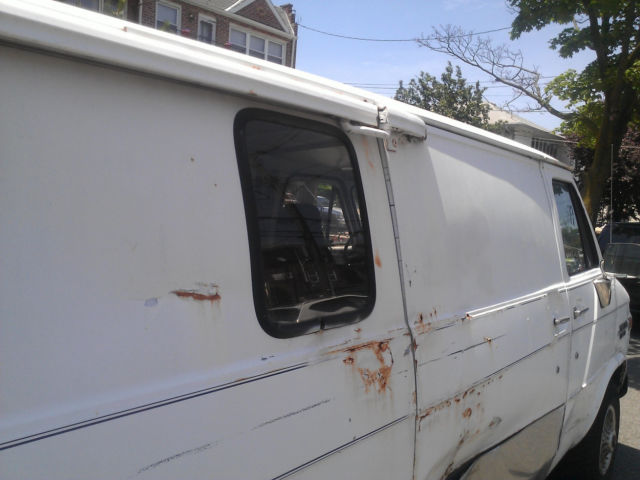 1985 white Chevrolet G20 Van