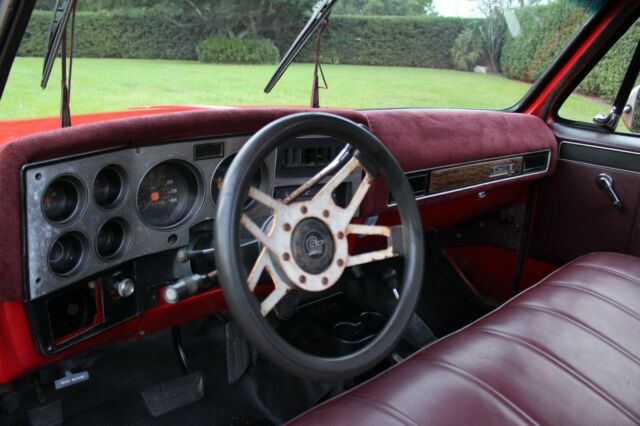 1985 Red GMC Sierra 2500 Crew Cab Pickup
