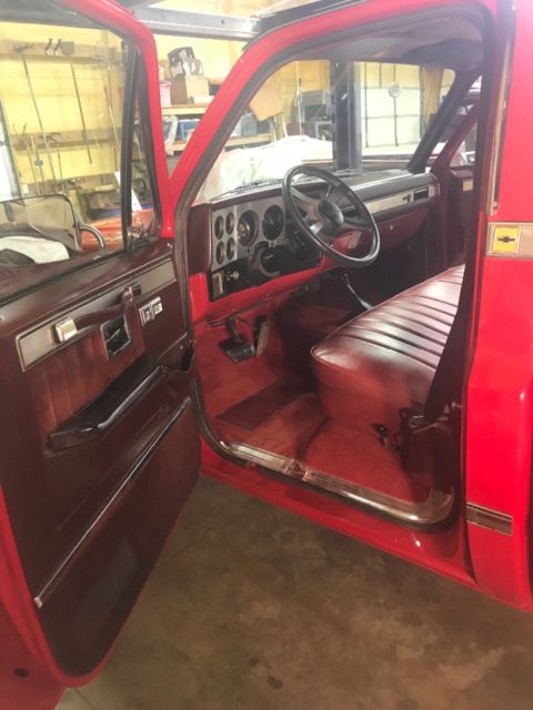1985 Red Chevrolet C/K Pickup 1500