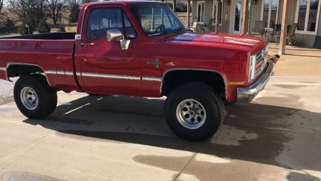 1985 Red Chevrolet C/K Pickup 1500