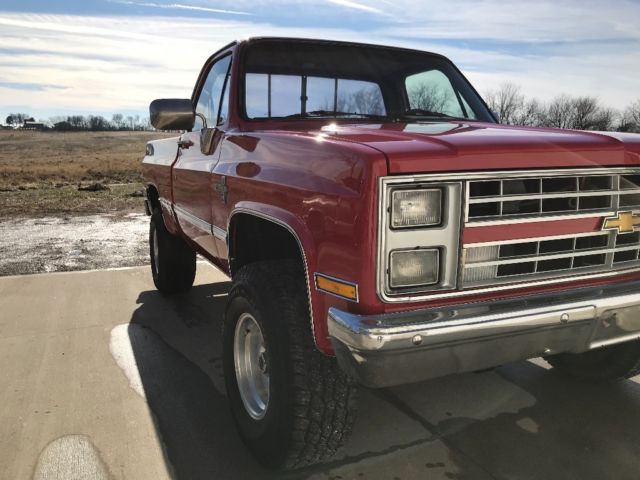 1985 Red Chevrolet C/K Pickup 1500
