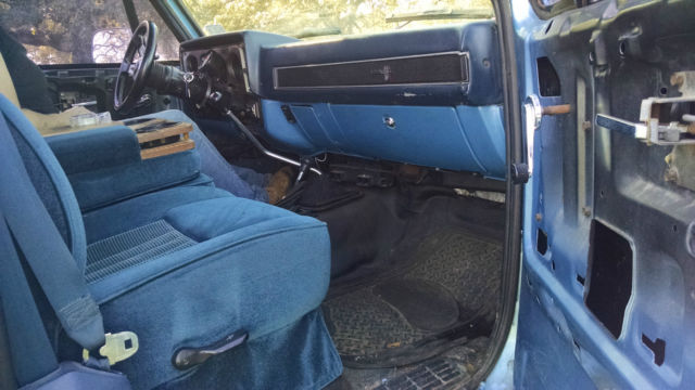 1985 Light Metallic Blue Chevrolet Other Pickups Standard Cab Pickup