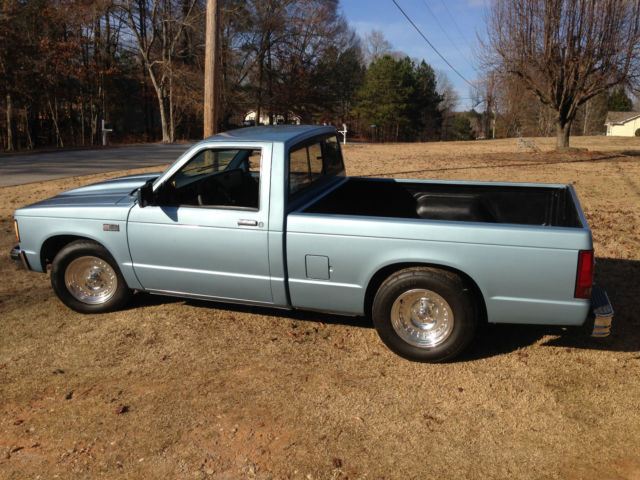 1985 Blue Chevrolet S-10 Pickup Truck