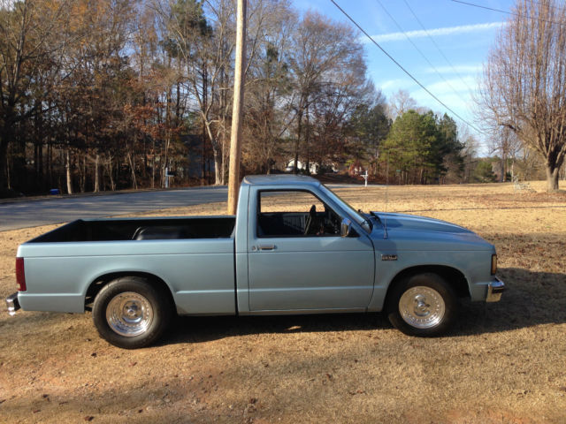 1985 Blue Chevrolet S-10 Pickup Truck