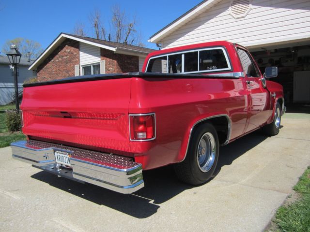 1985 Red Chevrolet C-10