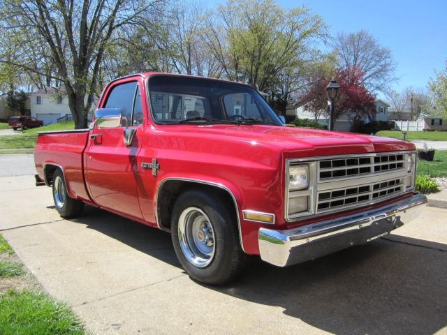 1985 Red Chevrolet C-10