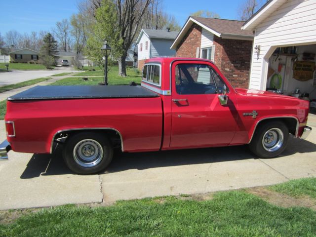 1985 Red Chevrolet C-10