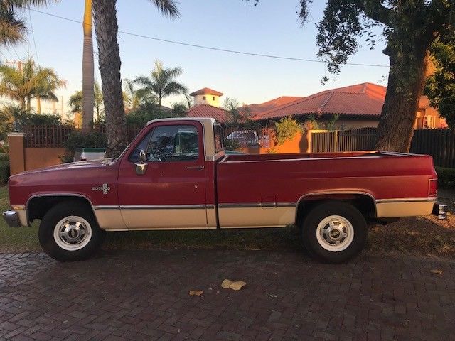 1985 RED & WHITE Chevrolet Other Pickups LONG BED