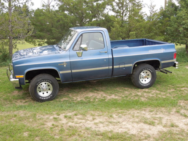 1985 Blue Chevrolet C/K Pickup 1500 short bed