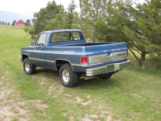 1985 Blue Chevrolet C/K Pickup 1500 short bed