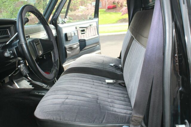 1985 Black Chevrolet Silverado 1500 Standard Cab Pickup