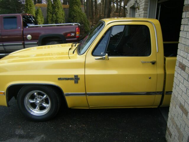 1985 Yellow Chevrolet C-10 Extended Crew Cab Pickup