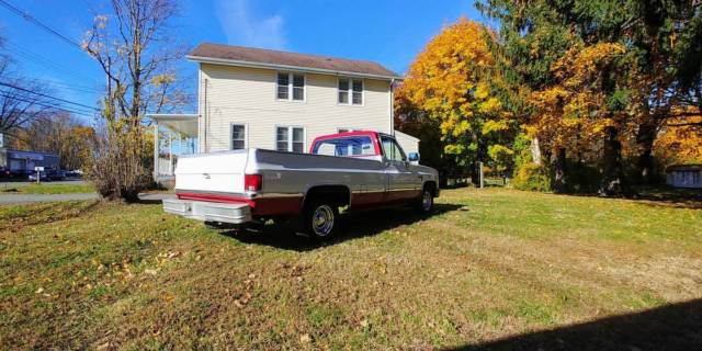 1985 White Chevrolet C-10 Standard Cab Pickup