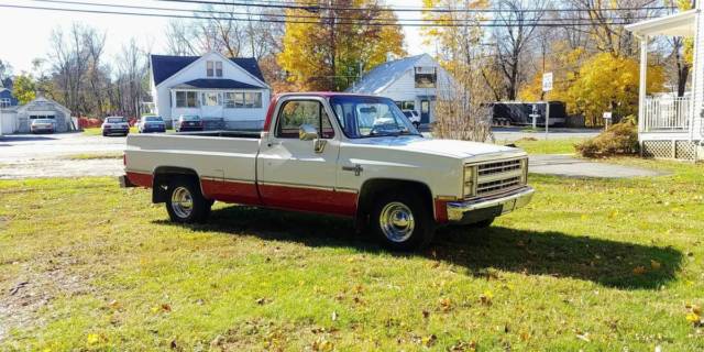 1985 White Chevrolet C-10 Standard Cab Pickup