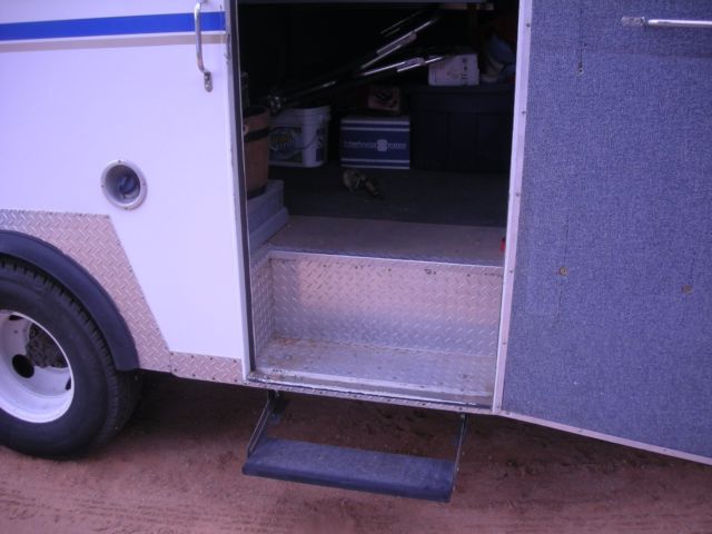 1985 White Chevrolet C-10 POLICE SWAT COMMAND CENTER