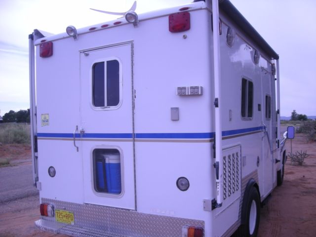 1985 White Chevrolet C-10 POLICE SWAT COMMAND CENTER