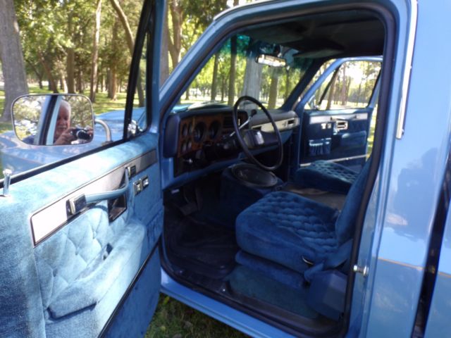 1985 Blue Chevrolet C-10 Short Box
