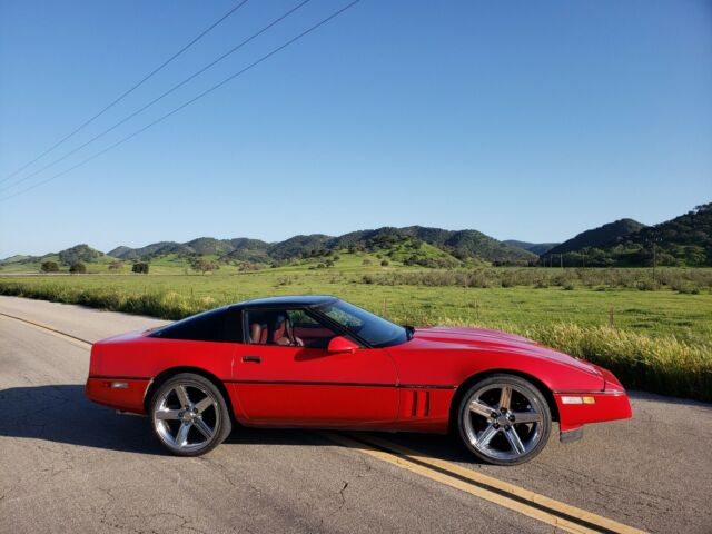 1985 Red Chevrolet Corvette Coupe