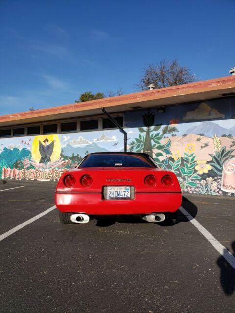 1985 Red Chevrolet Corvette Coupe