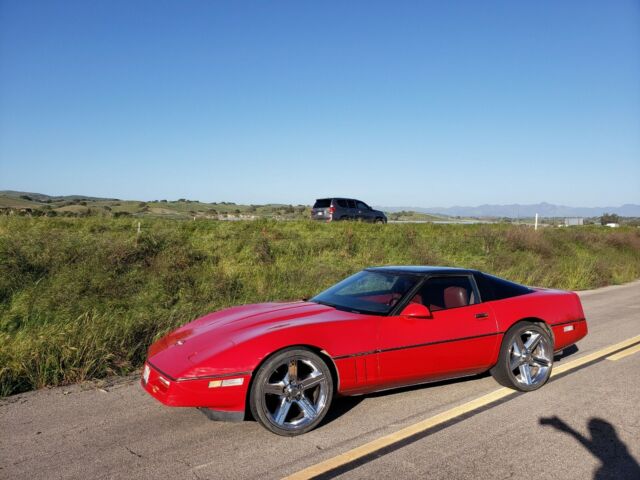 1985 Red Chevrolet Corvette Coupe
