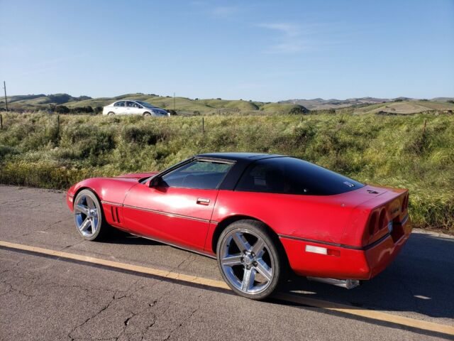 1985 Red Chevrolet Corvette Coupe