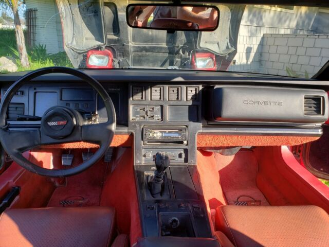 1985 Red Chevrolet Corvette Coupe