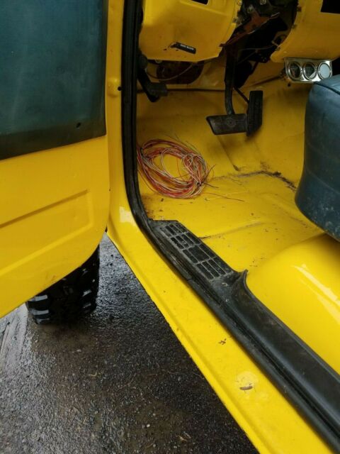 1985 Yellow Chevrolet C/K Pickup 2500