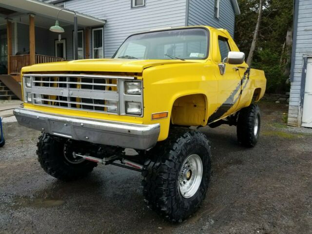 1985 Yellow Chevrolet C/K Pickup 2500