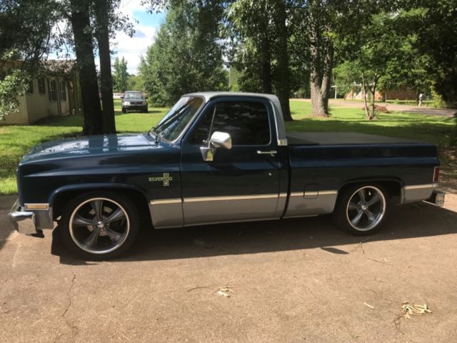 1985 Blue Chevrolet C-10 Standard Cab Pickup