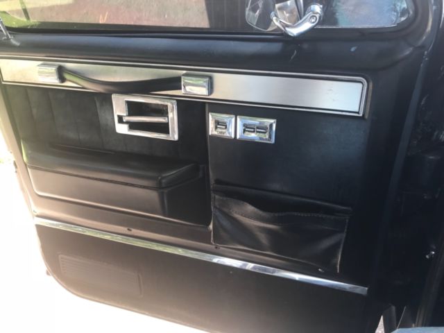 1985 Blue Chevrolet C-10 Standard Cab Pickup