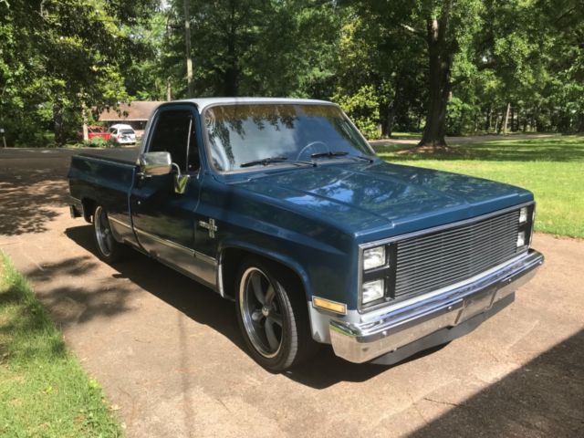 1985 Blue Chevrolet C-10 Standard Cab Pickup