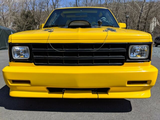 1985 Yellow Chevrolet S-10 Pickup
