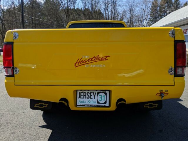 1985 Yellow Chevrolet S-10 Pickup