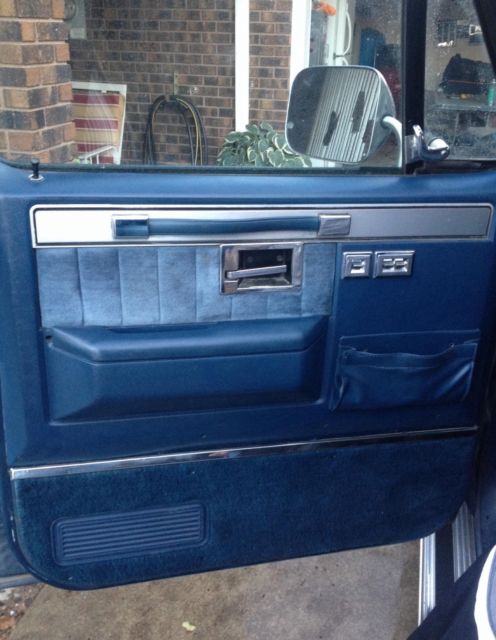 1985 Blue Chevrolet C-10 Cab & Chassis