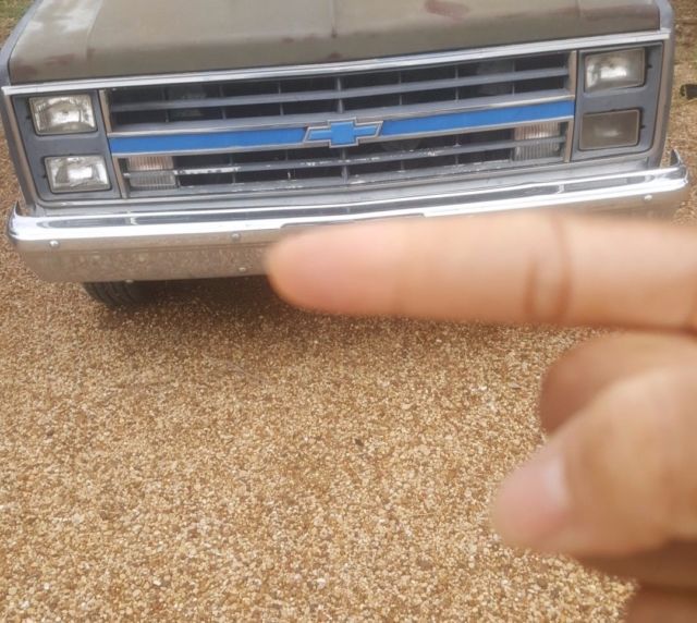 1985 Chevrolet Silverado 1500 Standard Cab Pickup