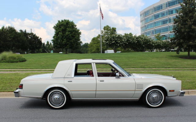 1985 White Chrysler 5th Avenue Sedan