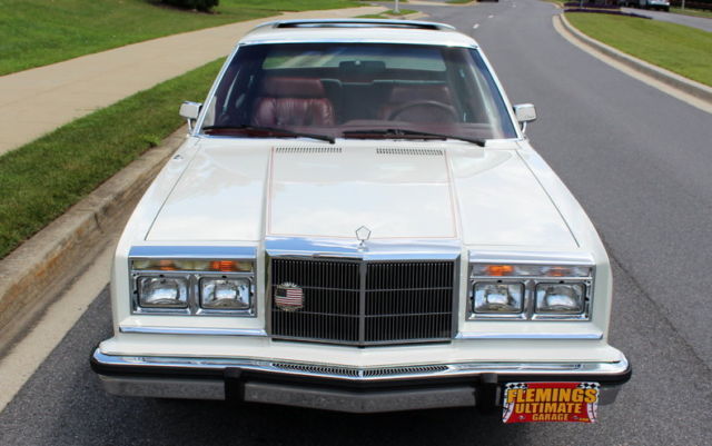 1985 White Chrysler 5th Avenue Sedan