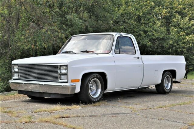1985 White Chevrolet C-10 Standard Cab Pickup