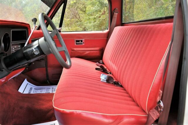 1985 White Chevrolet C-10 Standard Cab Pickup