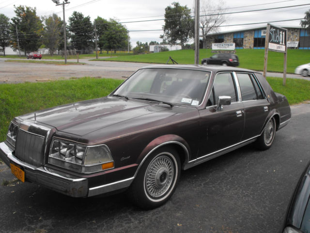 1985 Classic Lincoln Continental Givenchy Barn Find good restoration ...