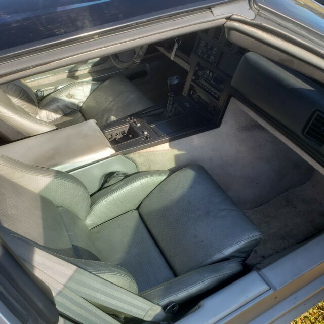 1985 Silver Chevrolet Corvette Coupe