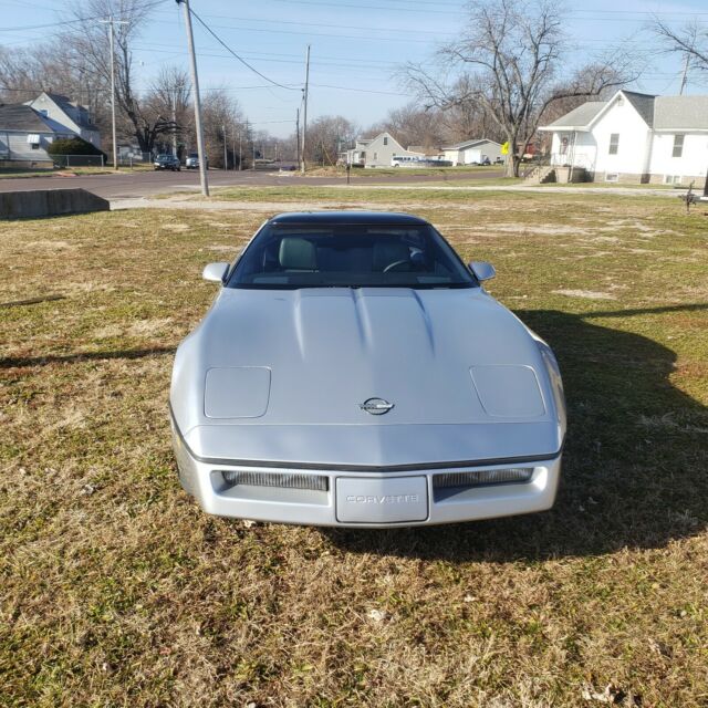 1985 Silver Chevrolet Corvette Coupe