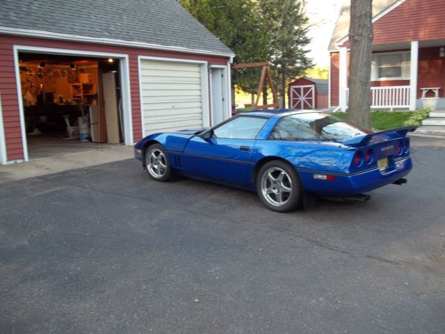 1985 Blue Chevrolet Corvette Coupe