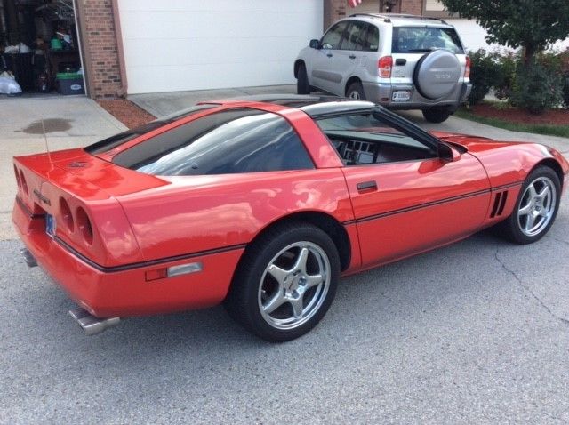 1985 Red Chevrolet Corvette Coupe