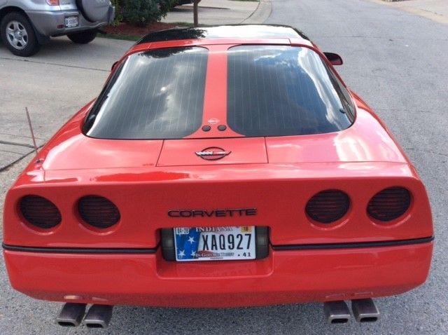 1985 Red Chevrolet Corvette Coupe