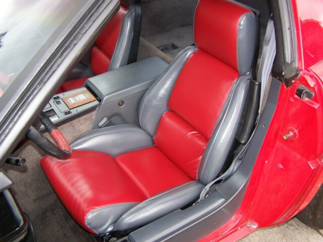 1985 Red Chevrolet Corvette Coupe