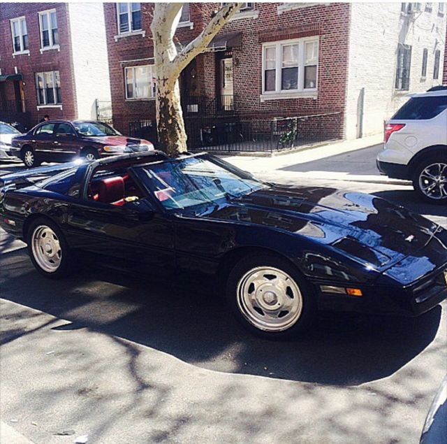 1985 Black Chevrolet Corvette Coupe