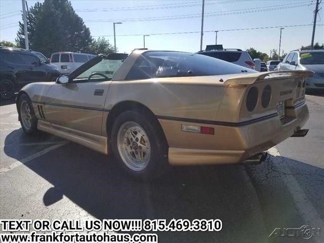 1985 Gold Chevrolet Corvette